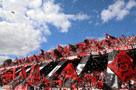 Supporters van Newell's Old Boys in het stadion van Rosario