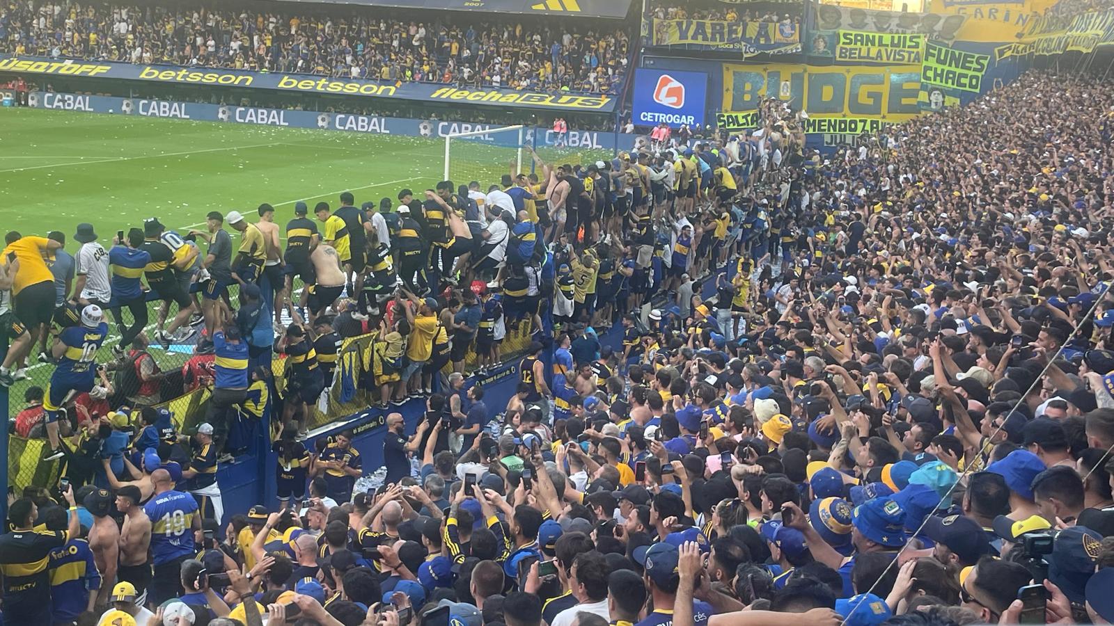Boca Juniors fans in La Bombonera